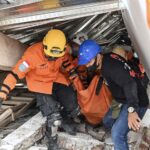 Indonesia quake toll jumps to 268, rescuers hunt for survivors