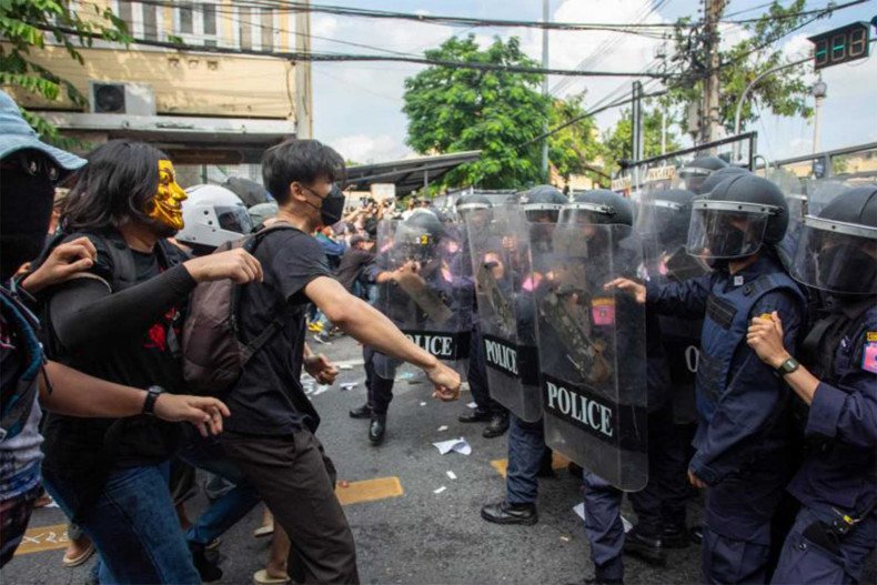 Bangkok fired rubber bullets at protesters