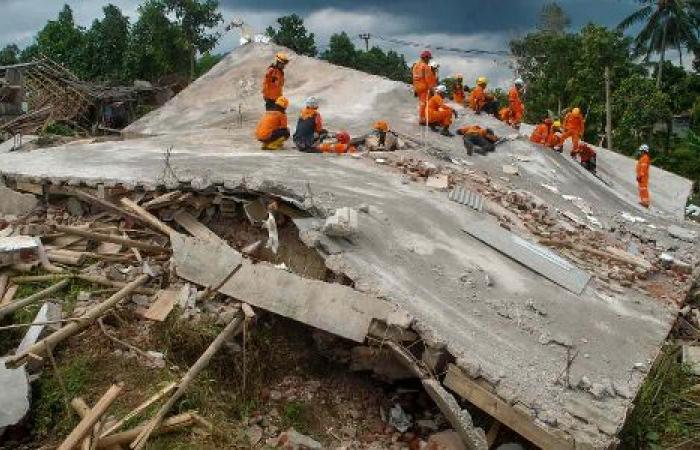 Death toll from Indonesia’s earthquake rises to 318