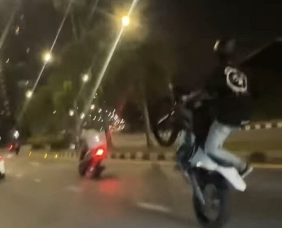 Bikers stunts pattaya one Feb 19 2024