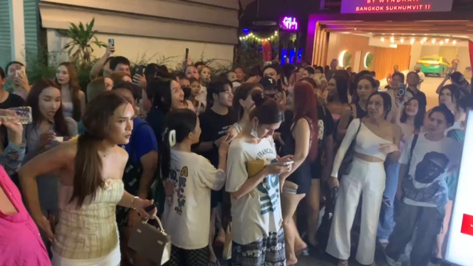 Filipino transvestites in brawl with Thais