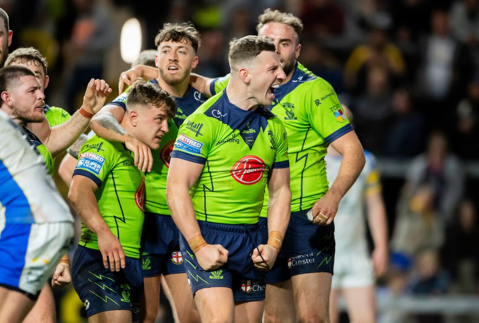 Warrington Wolves win Leeds Rhinos