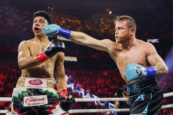 Canelo Alvarez Proves Superiority Over Jaime Munguia in Title Bout