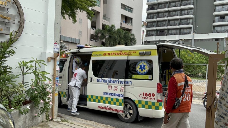 Man Falls from Pattaya Hotel