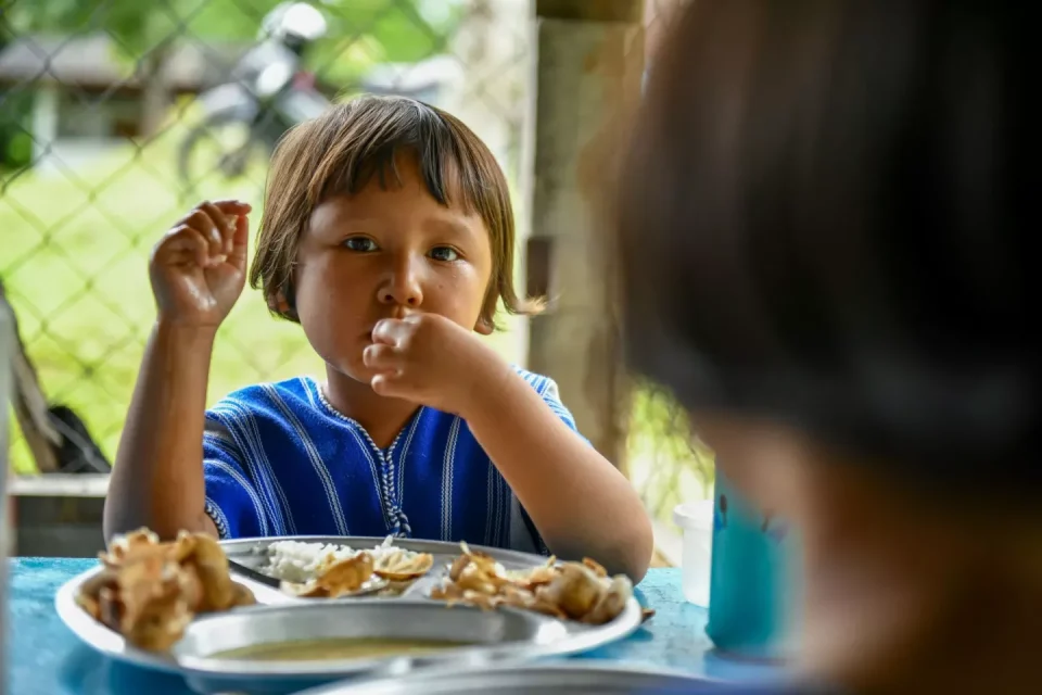 One in ten kids face food poverty