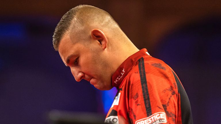 Aspinall and Price Crash Out of World Matchplay Darts