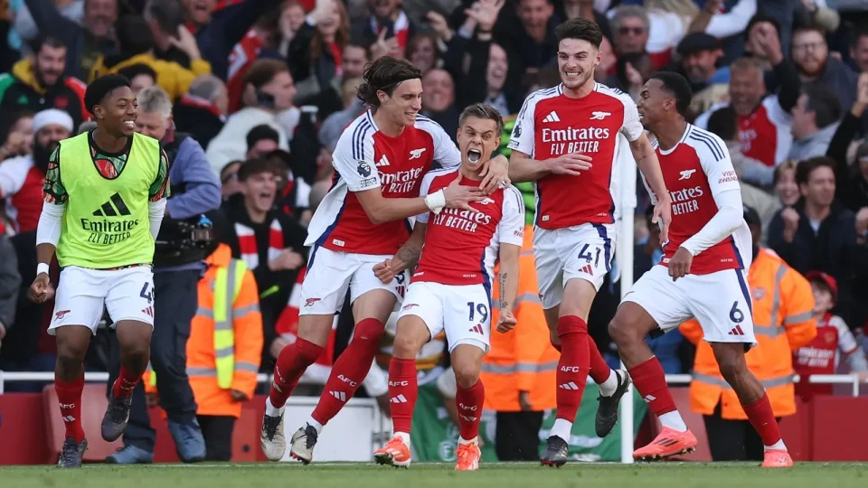 Arsenal 4-2 Leicester: Late Goals Secure Comeback Win for Gunners