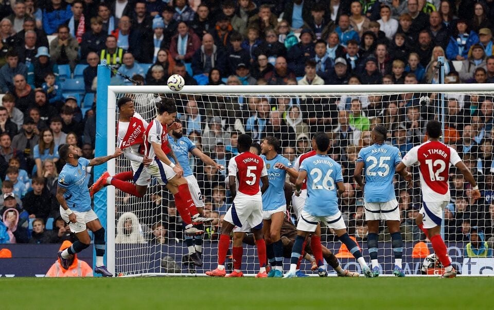 Manchester City 2-2 Arsenal: John Stones Scores Late Equalizer Against 10-Man Gunners