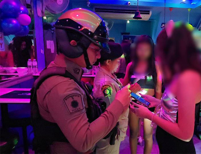 Pattaya police conduct inspections on alcohol sales